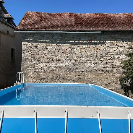 Entre Lot Et Aveyron Piscine * Villeneuve-dʼAveyron