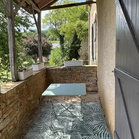 Entre Lot Et Aveyron Piscine بيت للعطل *